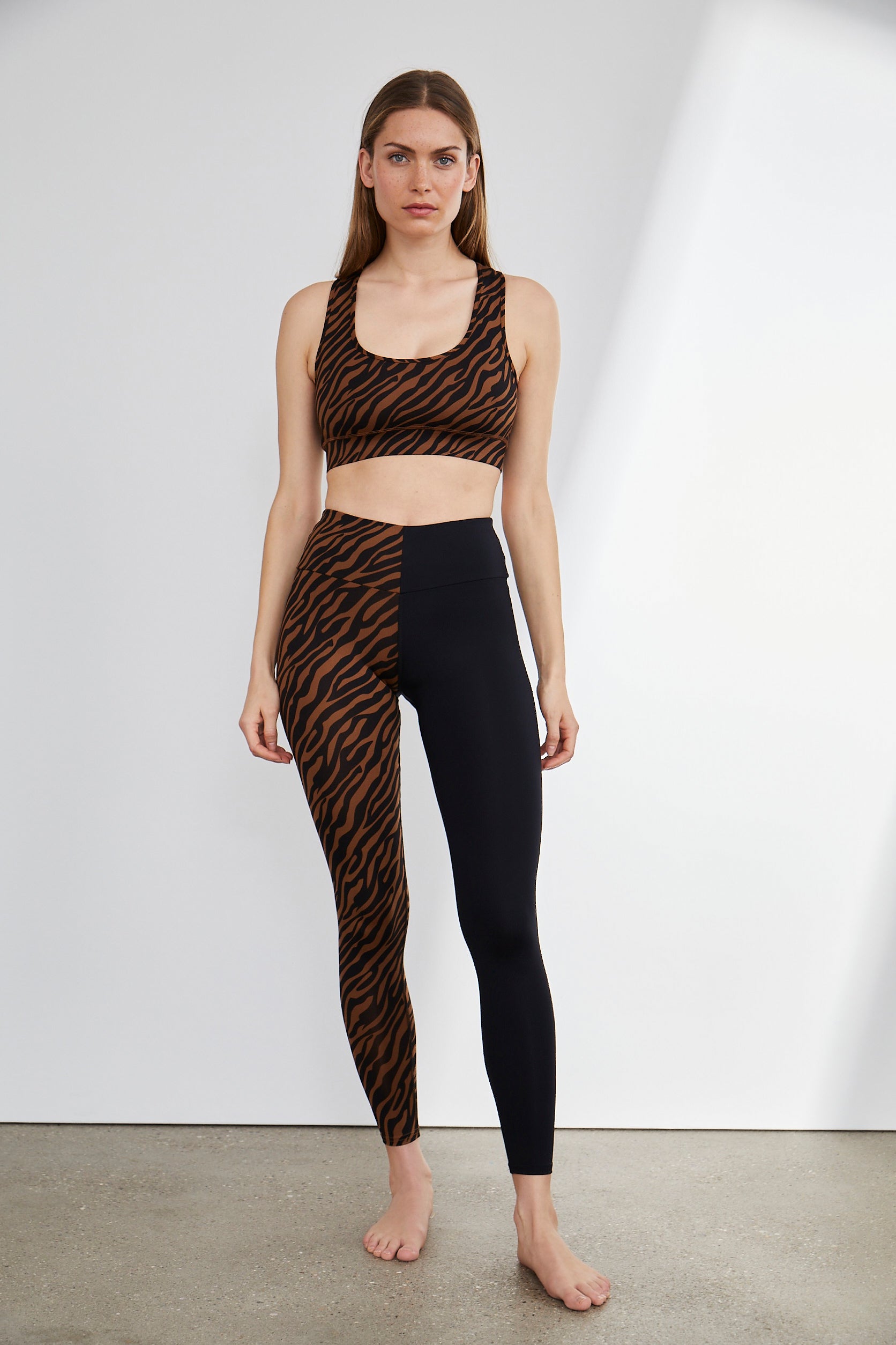 Leggings Twisted Zebra Toffee | Hey Honey Yoga & Active Wear
